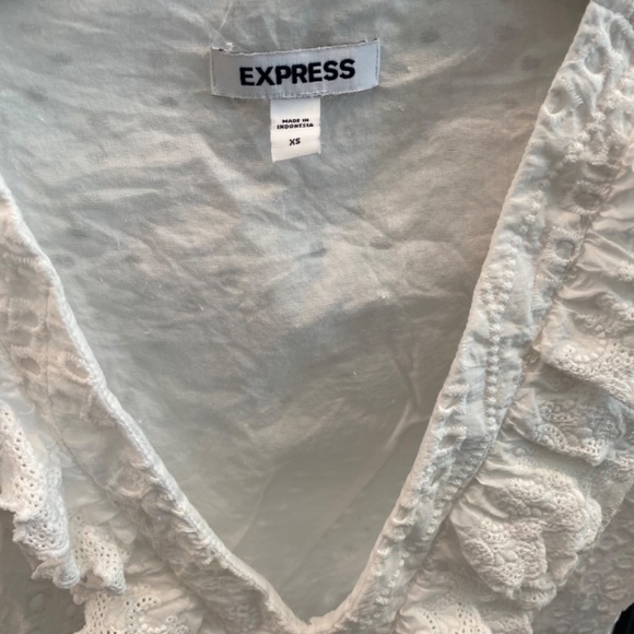 Express women’s White ruffle eyelet blouse XS - Picture 2 of 3
